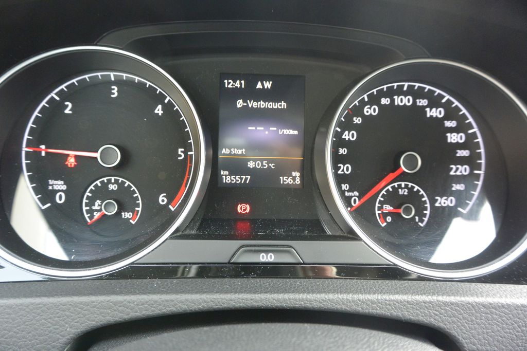 Volkswagen Golf 2.0TDi 110kW