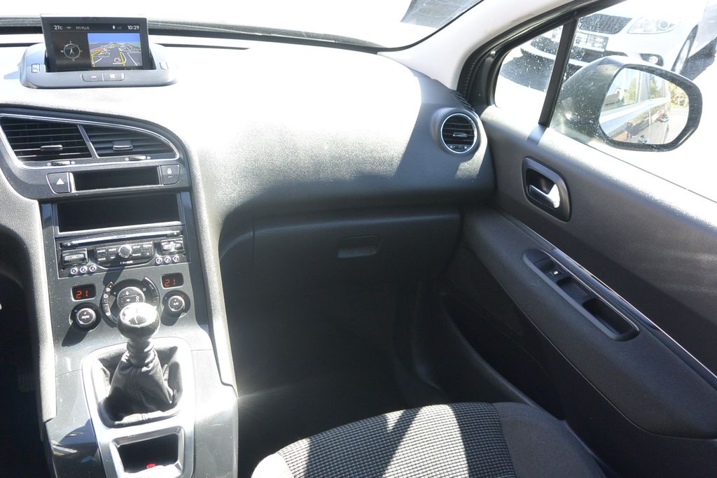 Peugeot 5008 1.6HDi 7míst * PANORAMA