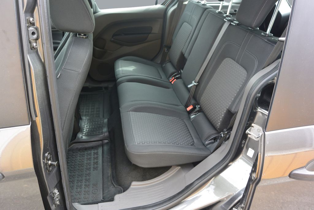 Ford Transit Connect 1.5TDCi 88kW LUXUS výbava i stav