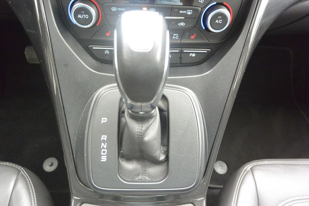 Ford Kuga 2.0TDCi 4×4 AT  Titanium 132kW