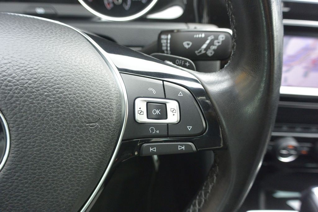 Volkswagen Golf 2.0TDi DSG 110kW