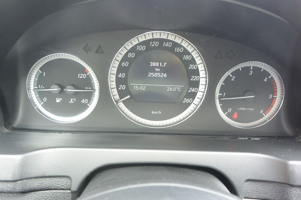 Mercedes-Benz C 220 2.2d 125kW