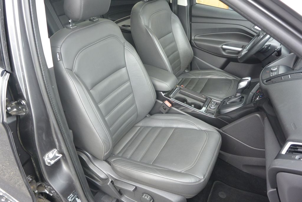 Ford Kuga 2.0TDCi 4×4 AT  Titanium 132kW