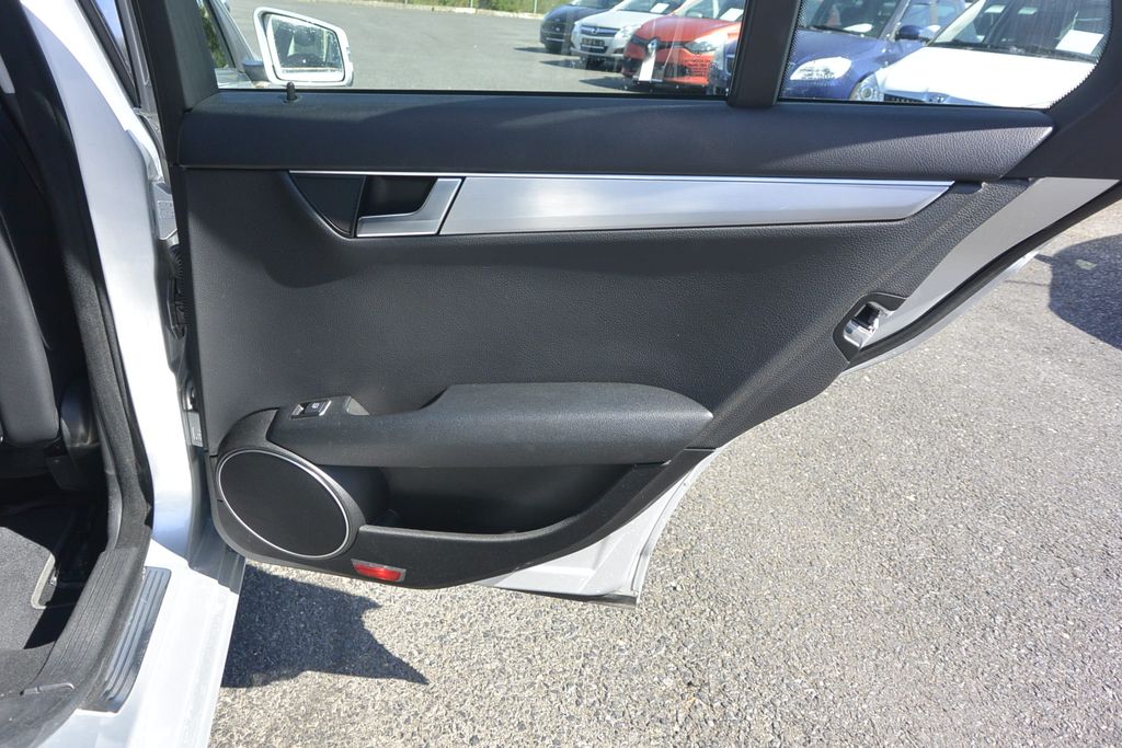 Mercedes-Benz C 180 1.8i Avandgarde 115kW