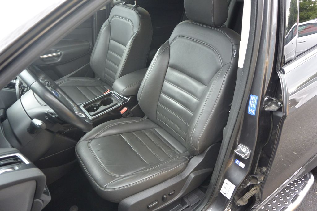 Ford Kuga 2.0TDCi 4×4 AT  Titanium 132kW