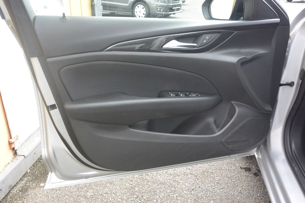 Opel Insignia 2.0CDTi 128kW*AT*NAVI