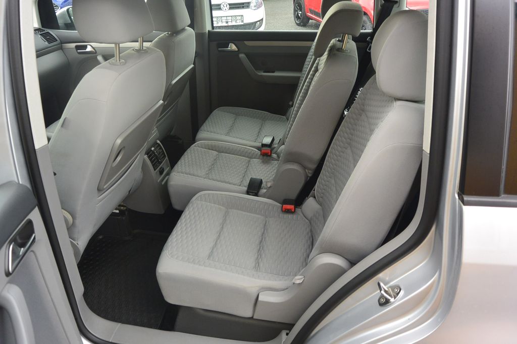 Volkswagen Touran 1.4TSi 7míst