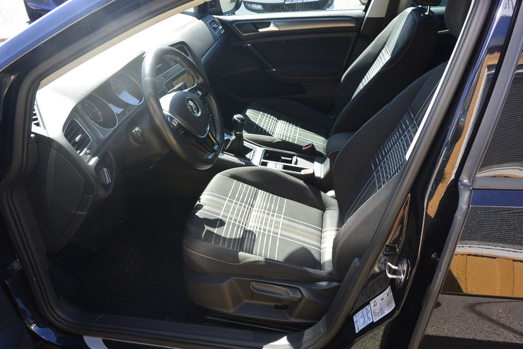 Volkswagen Golf 1.6TDi 81kW *ROZVODY*BRZDY