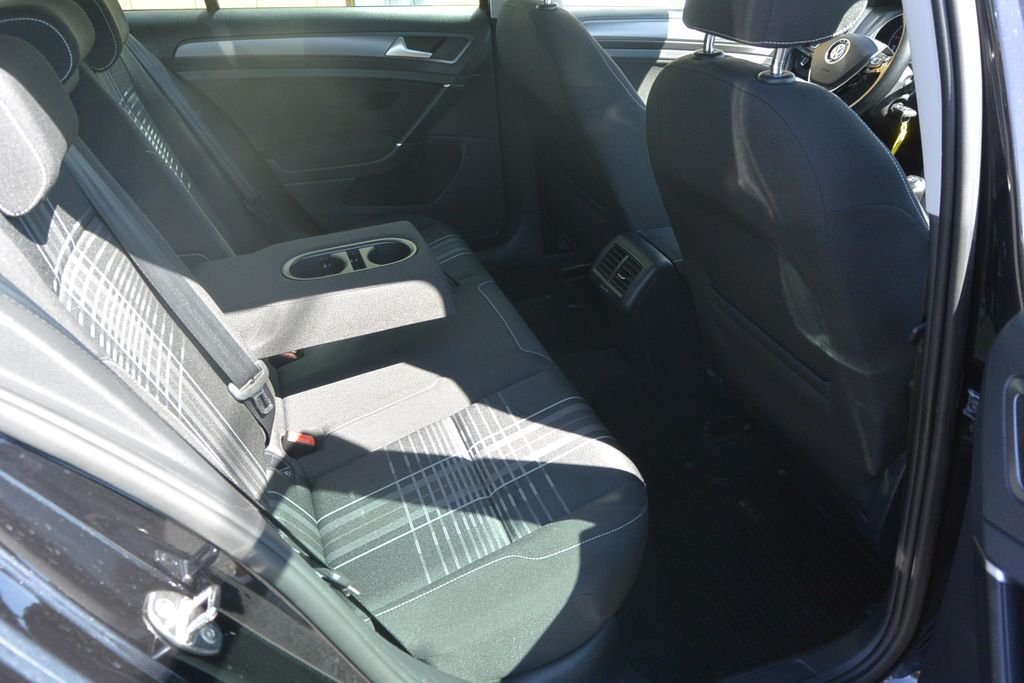 Volkswagen Golf 1.6TDi 81kW *ROZVODY*BRZDY