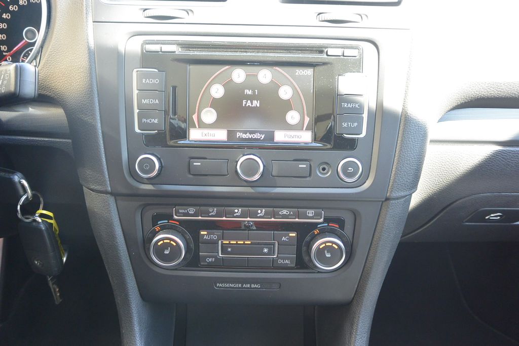 Volkswagen Golf 1.2TSi STYLE *PANO*NAVI