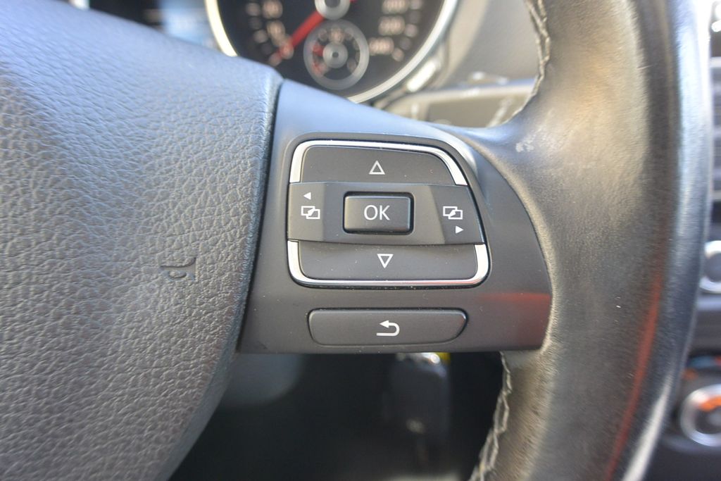Volkswagen Golf 1.2TSi STYLE *PANO*NAVI