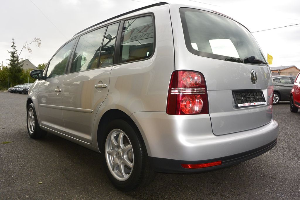 Volkswagen Touran 1.4TSi 7míst