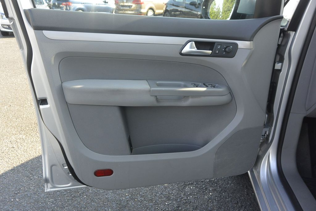 Volkswagen Touran 1.4TSi 7míst