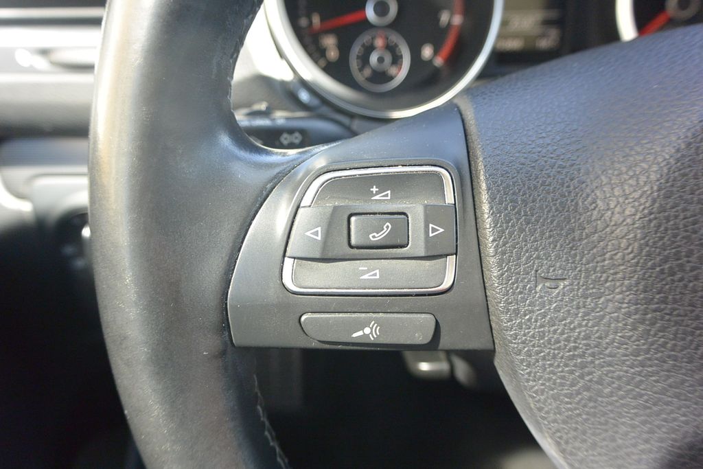 Volkswagen Golf 1.2TSi STYLE *PANO*NAVI