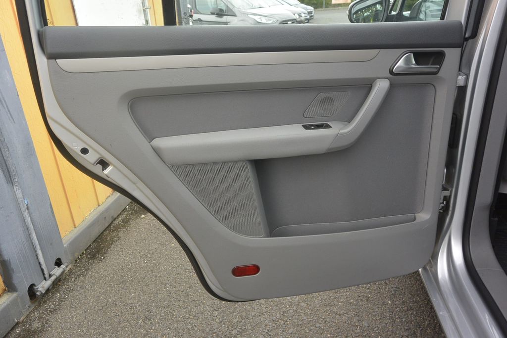 Volkswagen Touran 1.4TSi 7míst