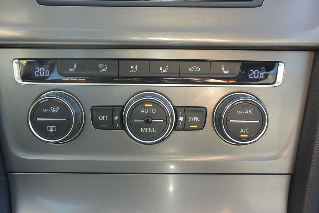 Volkswagen Golf 1.6TDi 81kW *ROZVODY*BRZDY