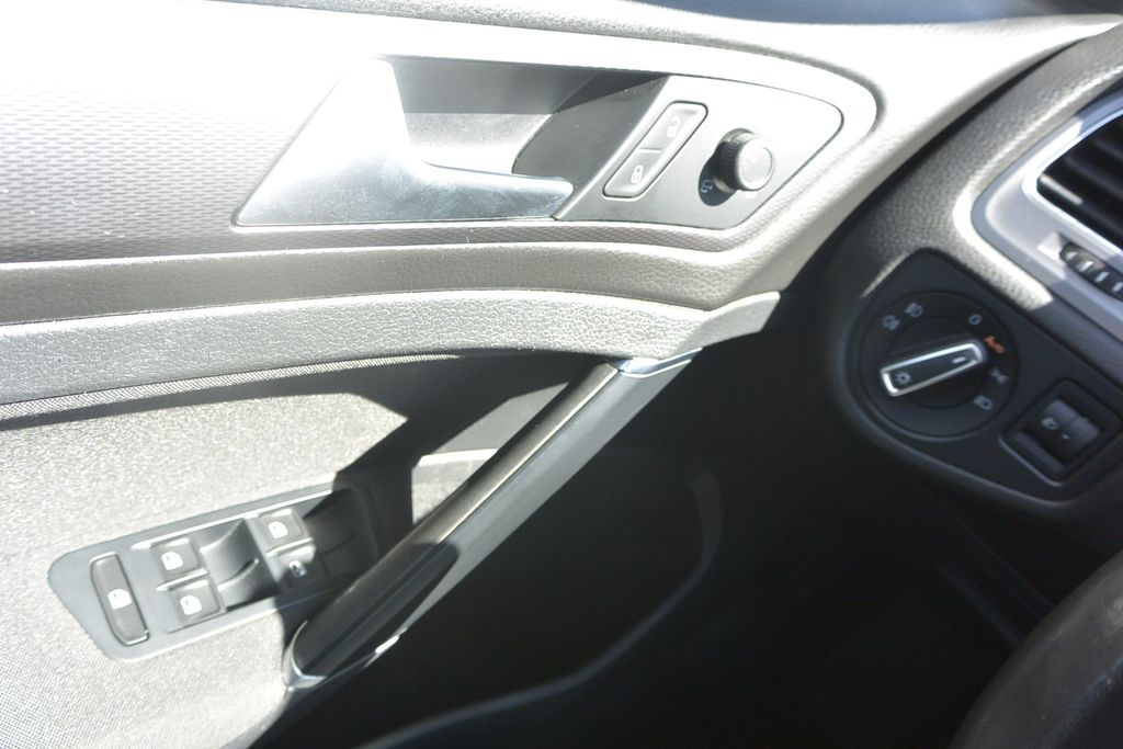 Volkswagen Golf 1.6TDi 81kW *ROZVODY*BRZDY