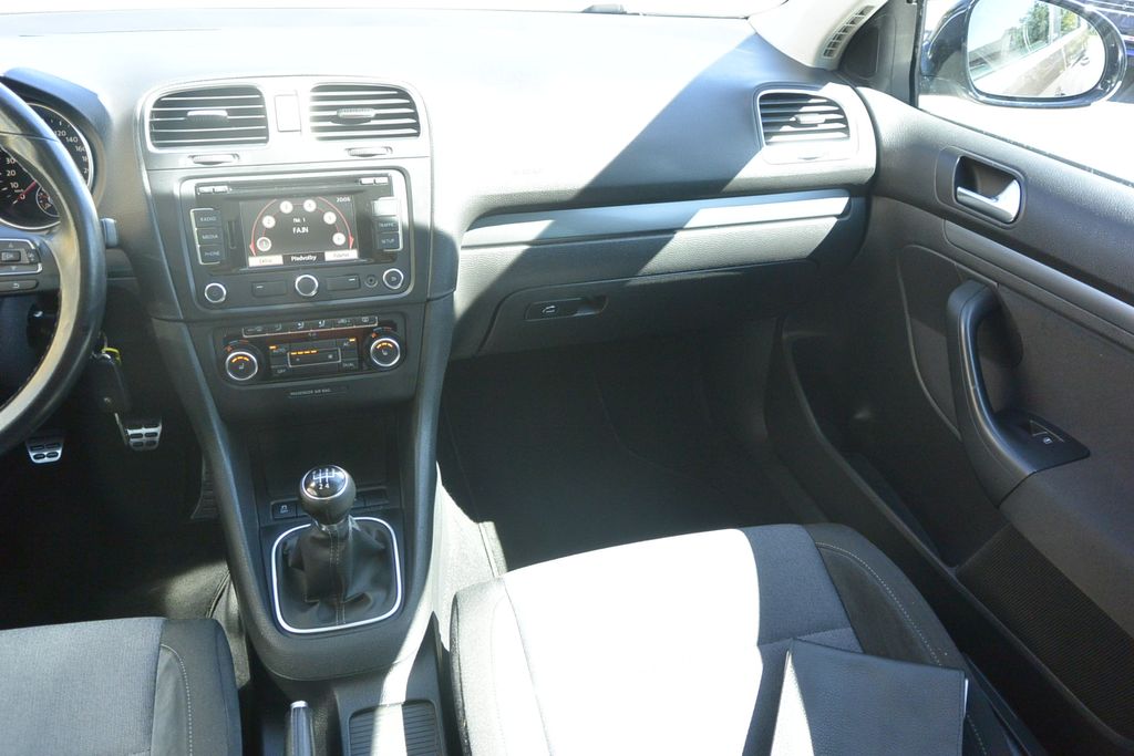Volkswagen Golf 1.2TSi STYLE *PANO*NAVI