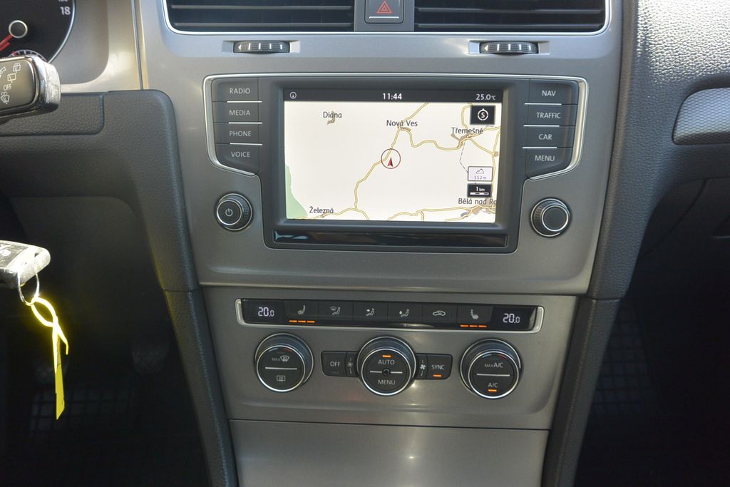 Volkswagen Golf 1.6TDi 81kW *ROZVODY*BRZDY