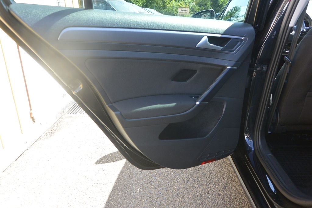 Volkswagen Golf 1.6TDi 81kW *ROZVODY*BRZDY