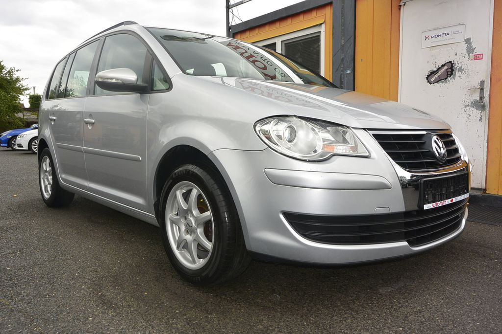 Volkswagen Touran 1.4TSi 7míst