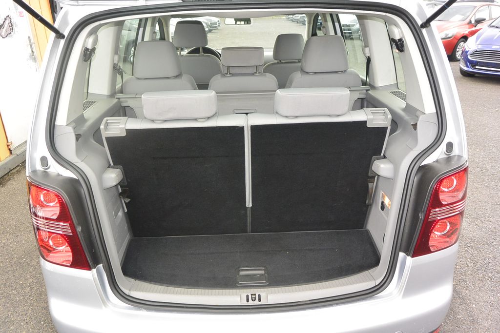Volkswagen Touran 1.4TSi 7míst