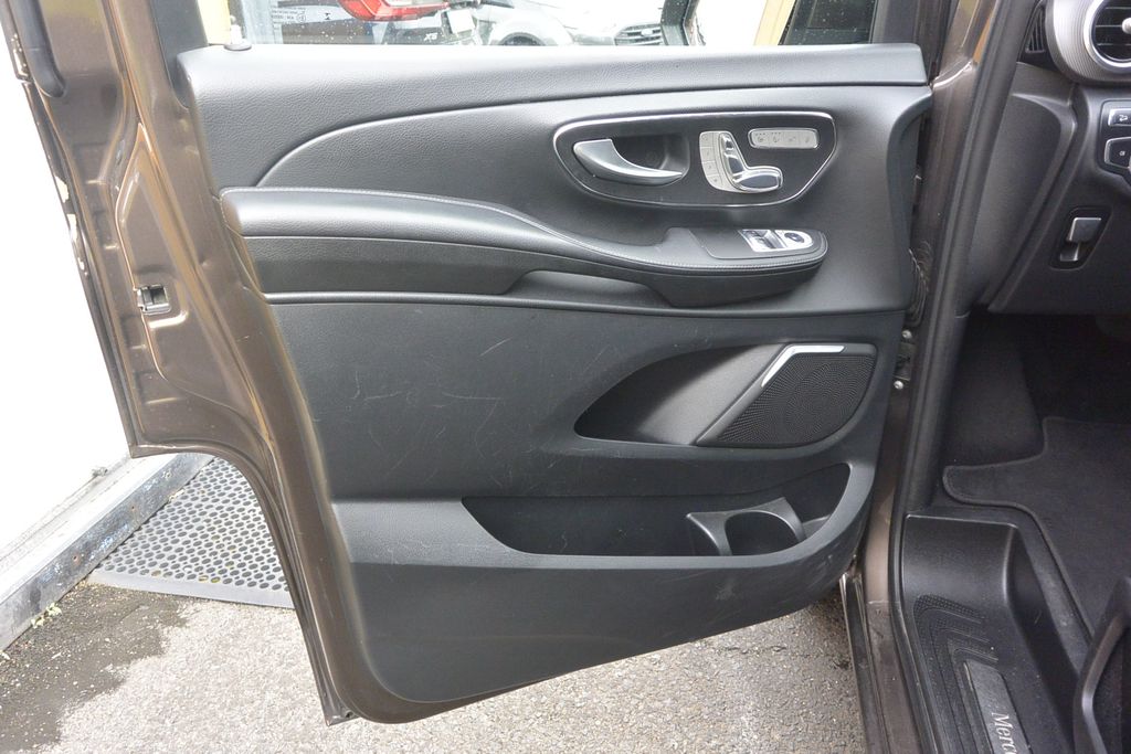Mercedes-Benz V 250 2.2CDi AVANTGARDE 4Matic *XL*DPH*