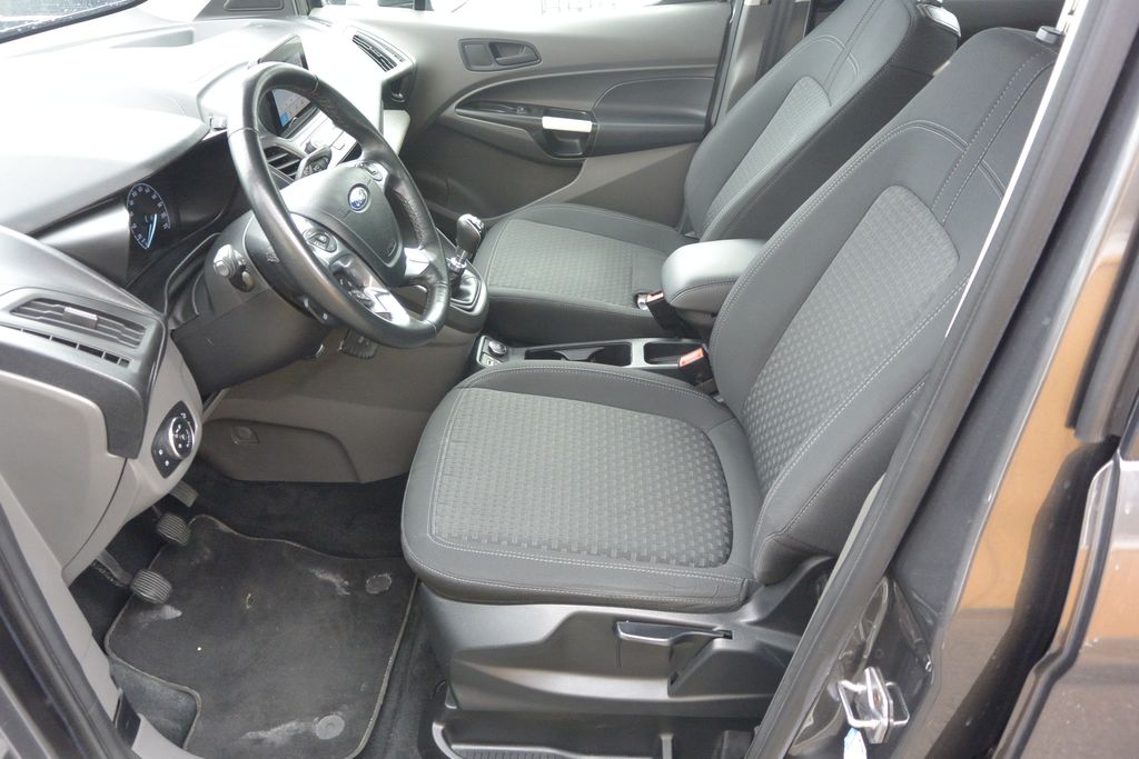 Ford Tourneo Connect 1.5TDCi 88kW LUXUS výbava i stav