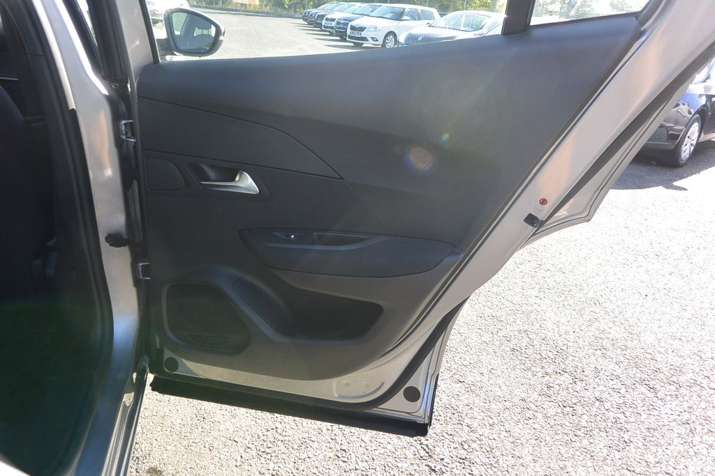 Peugeot 2008 1.2 PureTech 1.maj.ČR