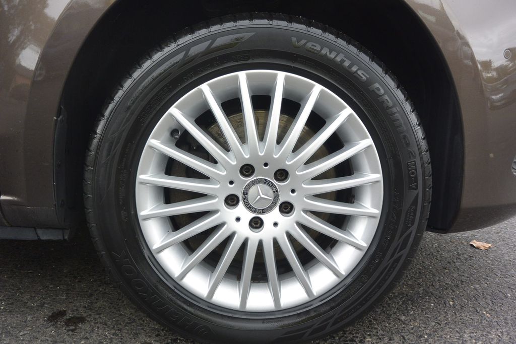 Mercedes-Benz V 250 2.2CDi AVANTGARDE 4Matic *XL*DPH*