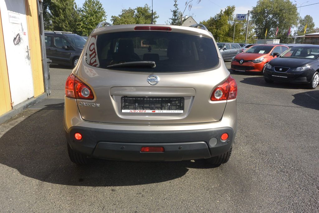 Nissan Qashqai 2.0CDTi 4WD WEBASTO * NAVI * PANO