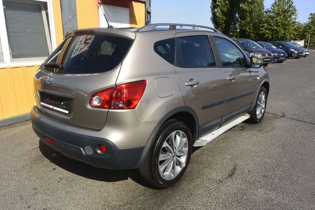 Nissan Qashqai 2.0CDTi 4WD WEBASTO * NAVI * PANO