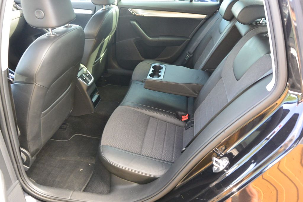 Škoda Octavia 2.0TDi ELEGANCE * WEBASTO