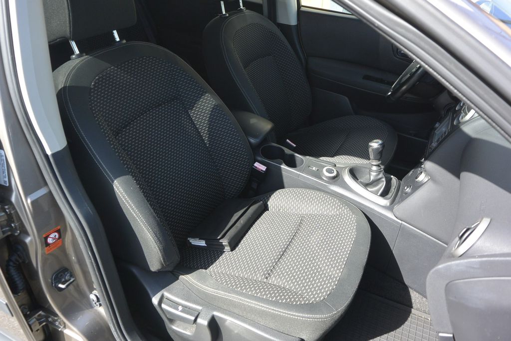 Nissan Qashqai 2.0CDTi 4WD WEBASTO * NAVI * PANO
