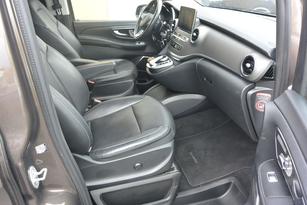 Mercedes-Benz V 250 2.2CDi AVANTGARDE 4Matic *XL*DPH*