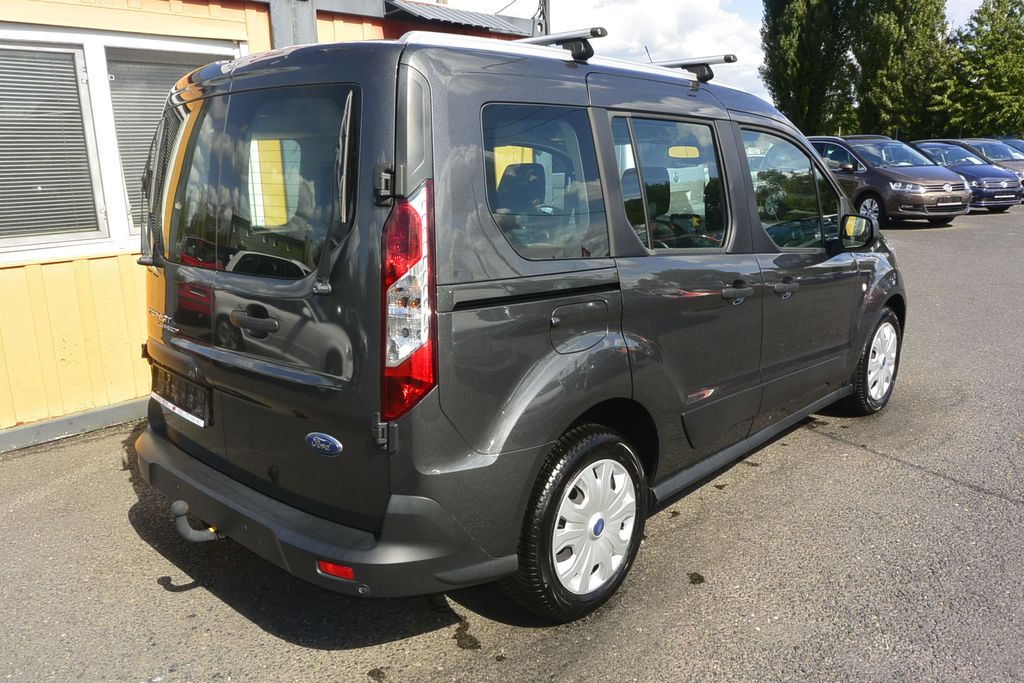 Ford Tourneo Connect 1.5TDCi 88kW LUXUS výbava i stav