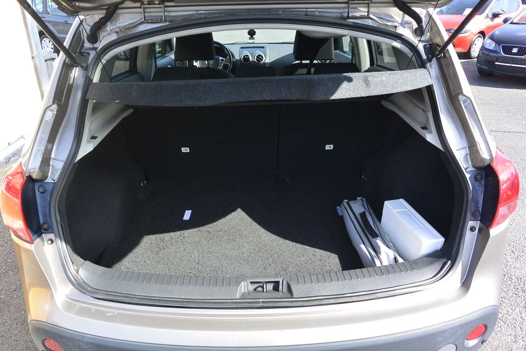 Nissan Qashqai 2.0CDTi 4WD WEBASTO * NAVI * PANO