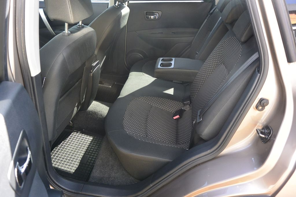 Nissan Qashqai 2.0CDTi 4WD WEBASTO * NAVI * PANO