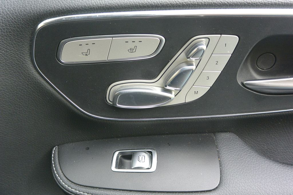 Mercedes-Benz V 250 2.2CDi AVANTGARDE 4Matic *XL*DPH*