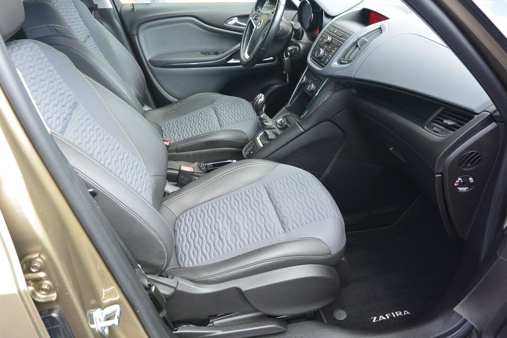 Opel Zafira 2.0CDTi * 7míst