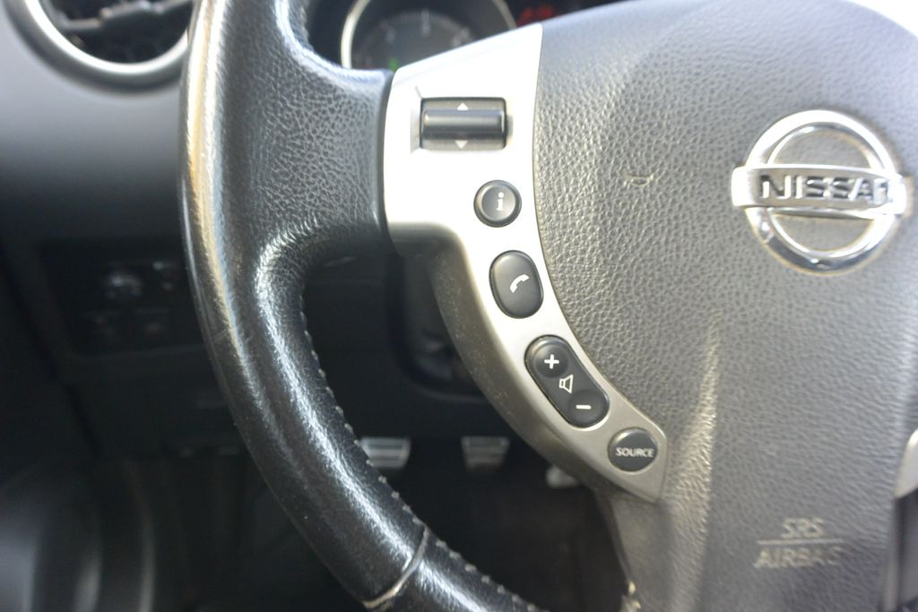 Nissan Qashqai 2.0CDTi 4WD WEBASTO * NAVI * PANO
