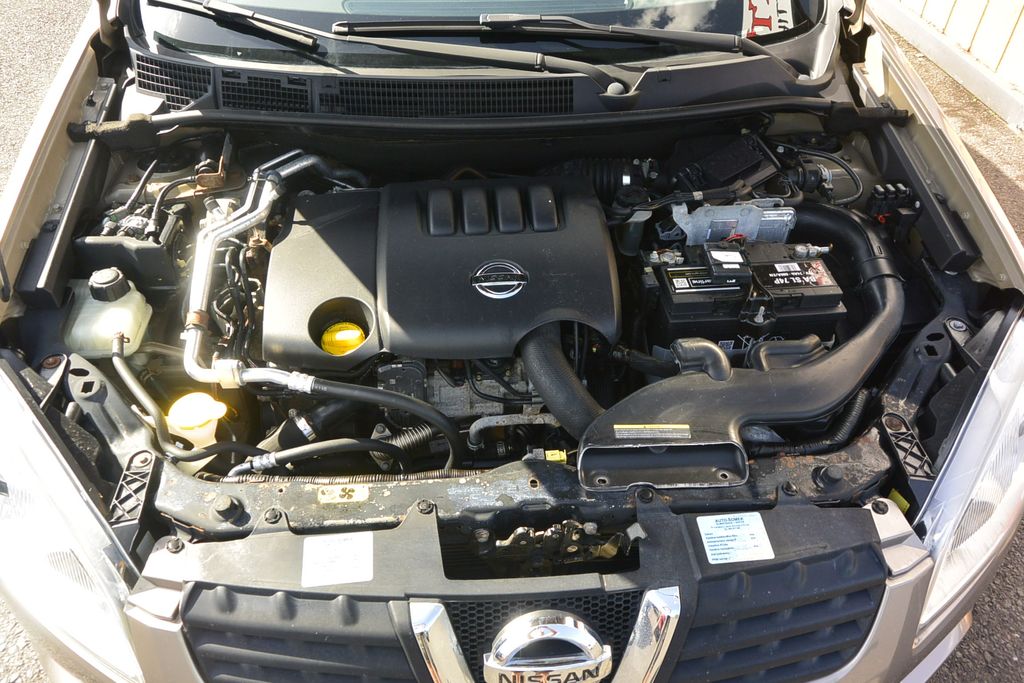 Nissan Qashqai 2.0CDTi 4WD WEBASTO * NAVI * PANO