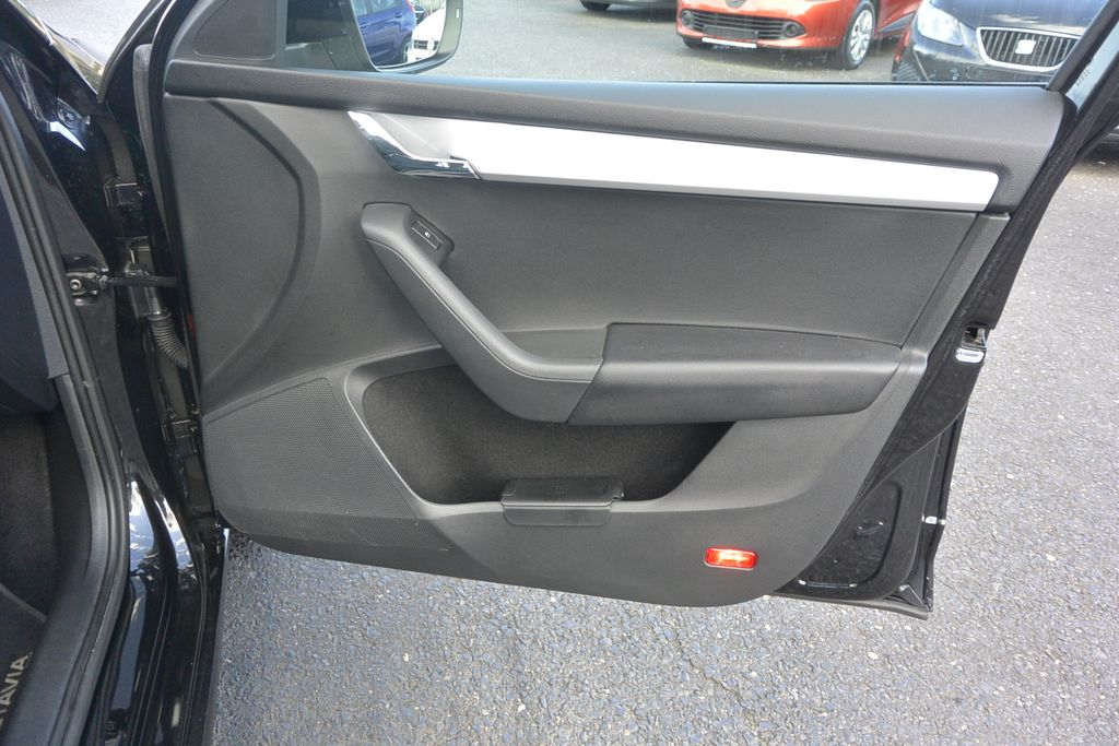 Škoda Octavia 2.0TDi ELEGANCE * WEBASTO