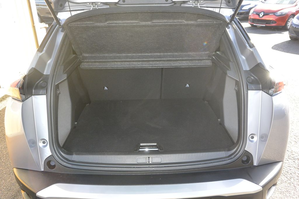 Peugeot 2008 1.2 PureTech 1.maj.ČR