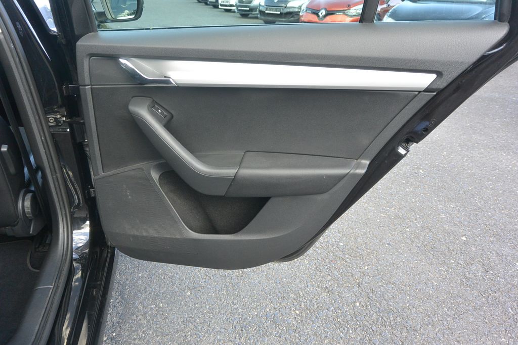 Škoda Octavia 2.0TDi ELEGANCE * WEBASTO