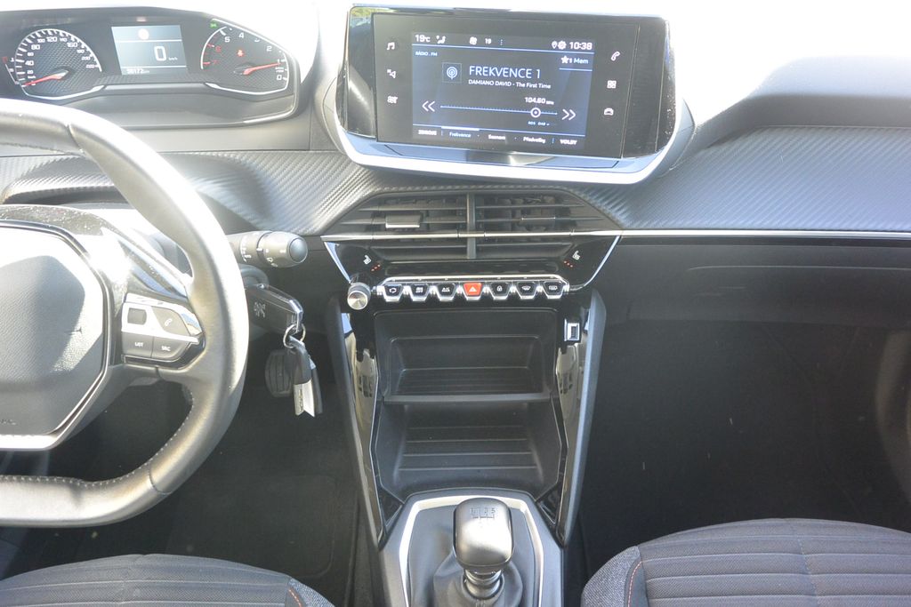 Peugeot 2008 1.2 PureTech 1.maj.ČR