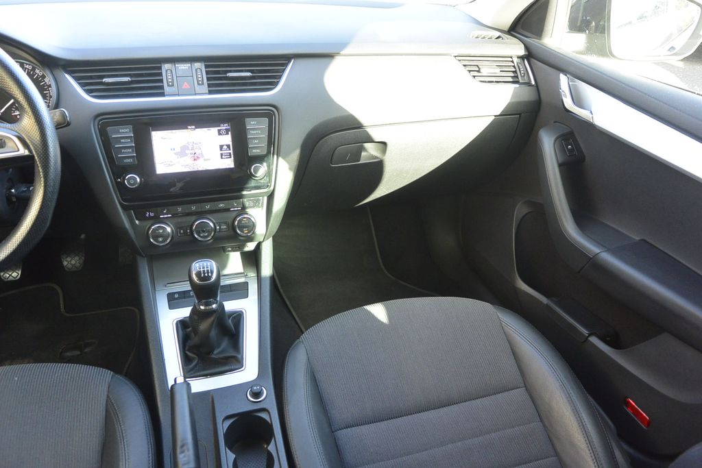 Škoda Octavia 2.0TDi ELEGANCE * WEBASTO