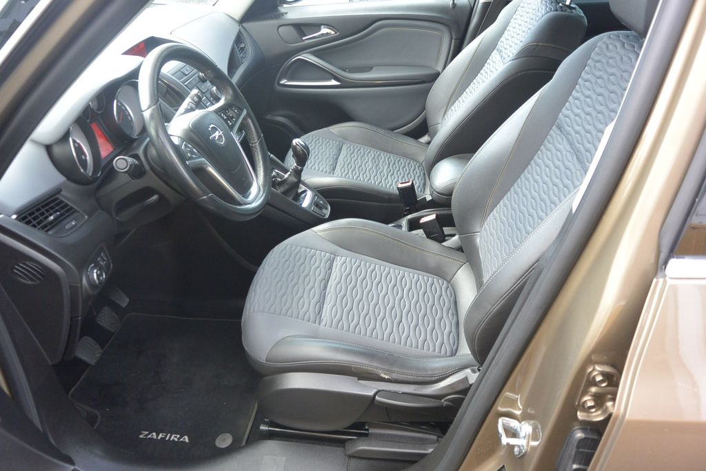 Opel Zafira 2.0CDTi * 7míst