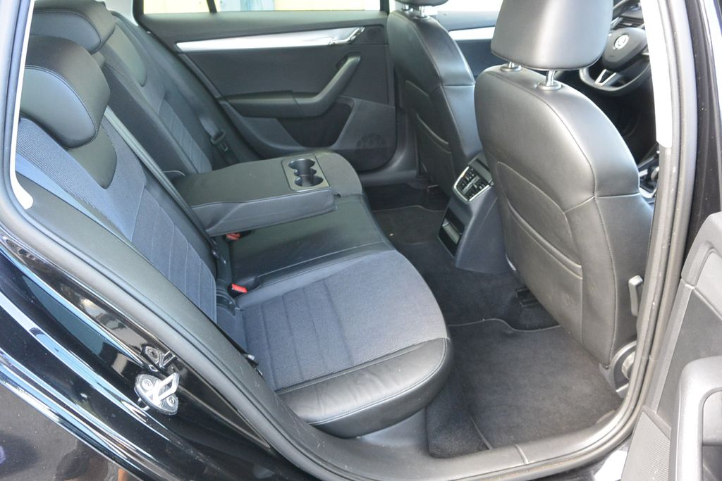 Škoda Octavia 2.0TDi ELEGANCE * WEBASTO
