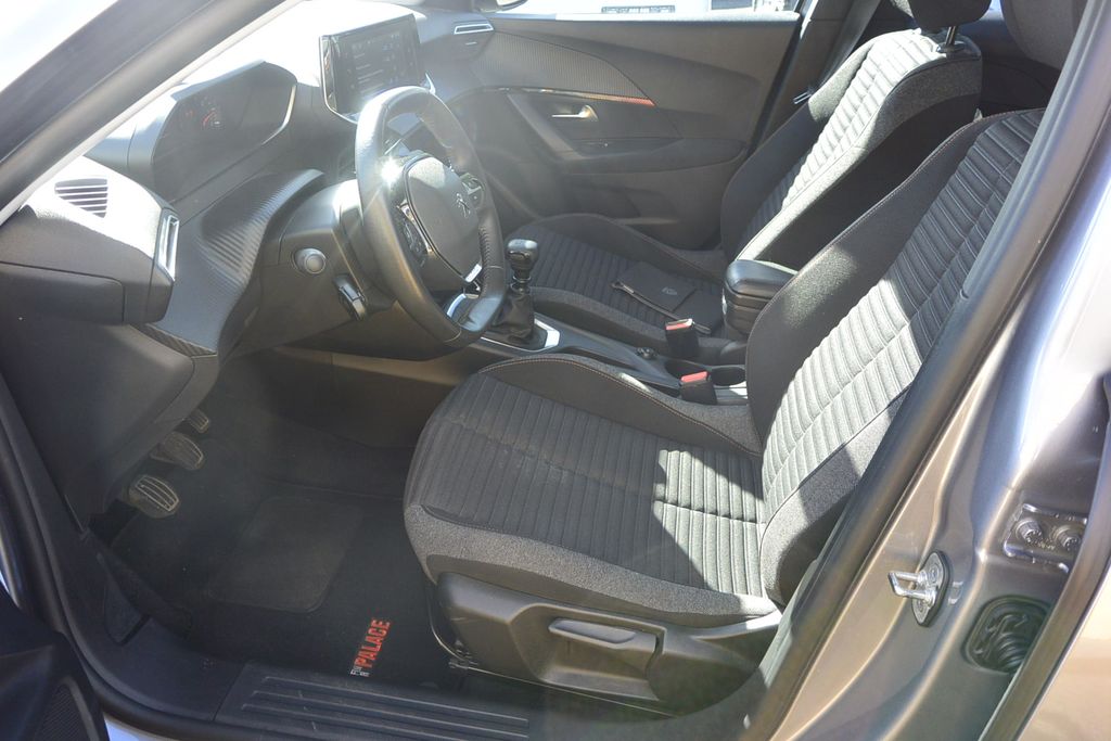 Peugeot 2008 1.2 PureTech 1.maj.ČR